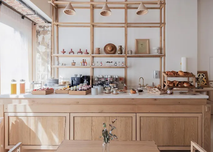 Elysée Montmartre Hotel